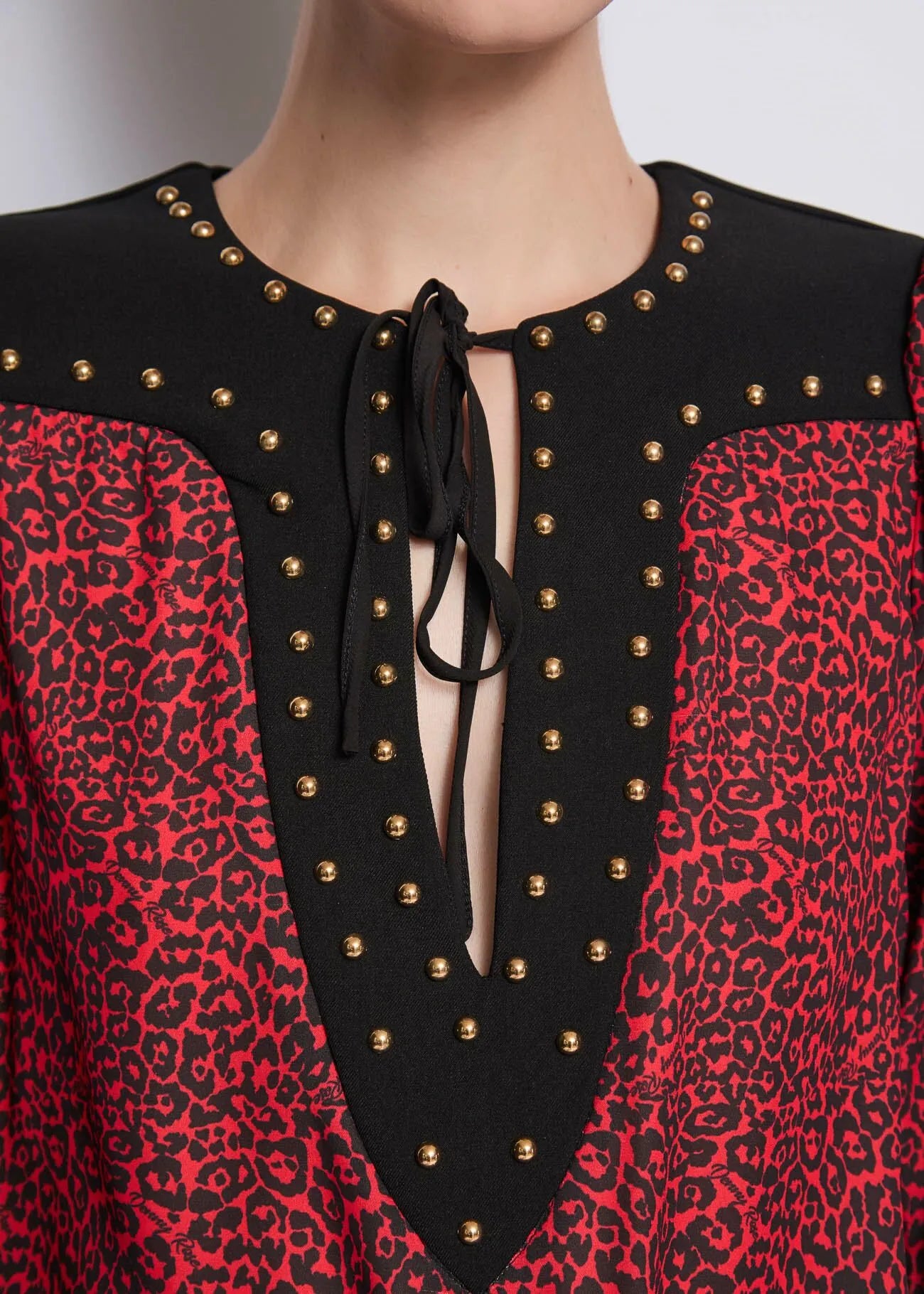 Blusa borchiette Denny Rose