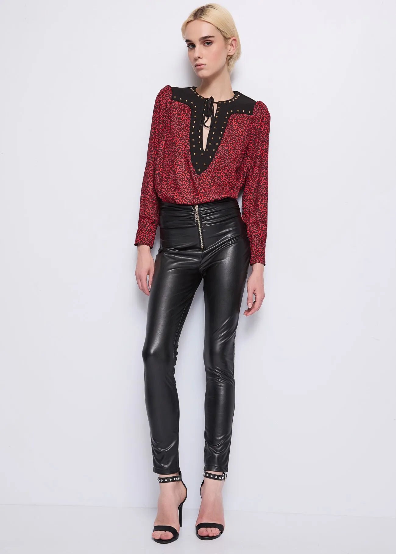 Blusa borchiette Denny Rose